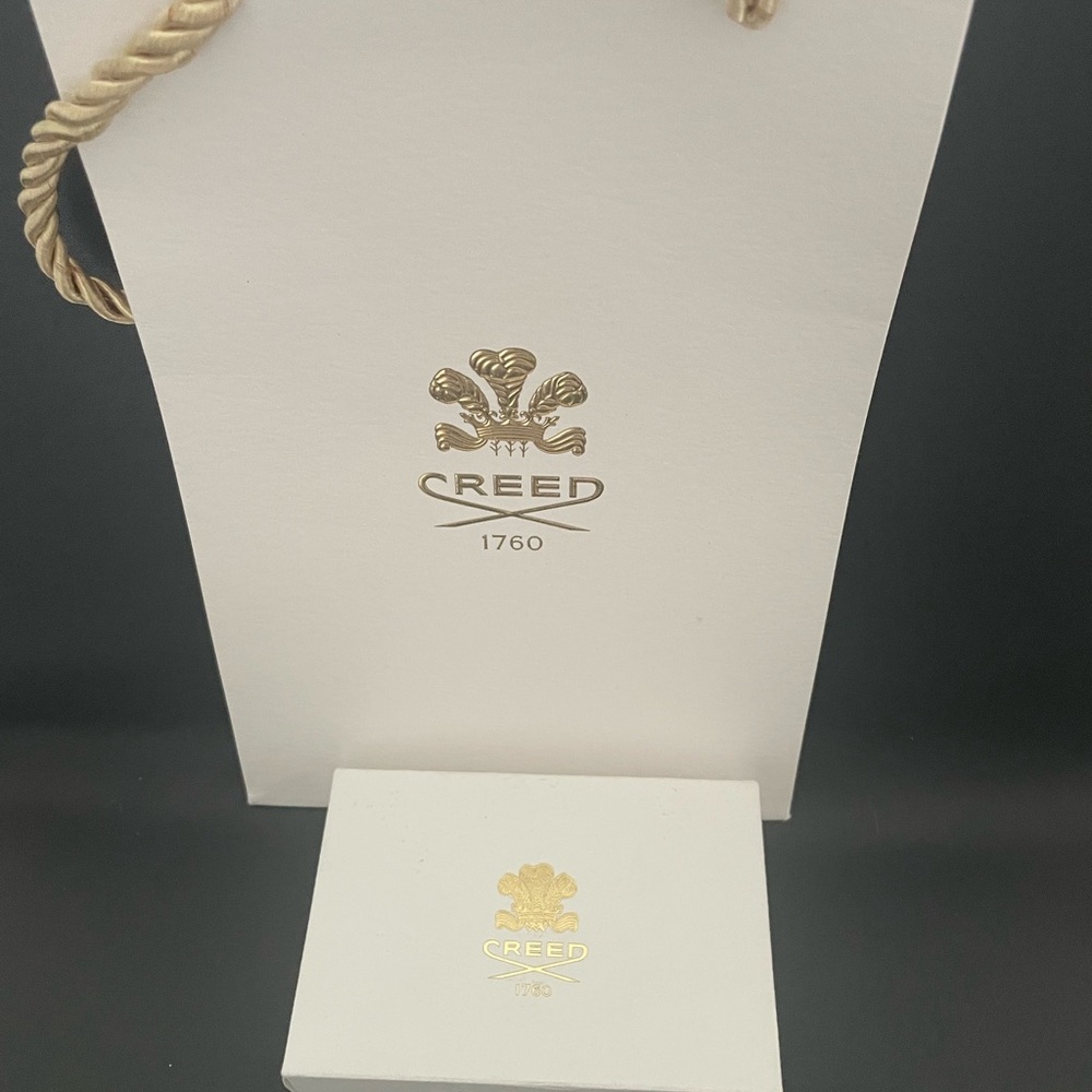 Creed white luxury wallet leather and six sprays
